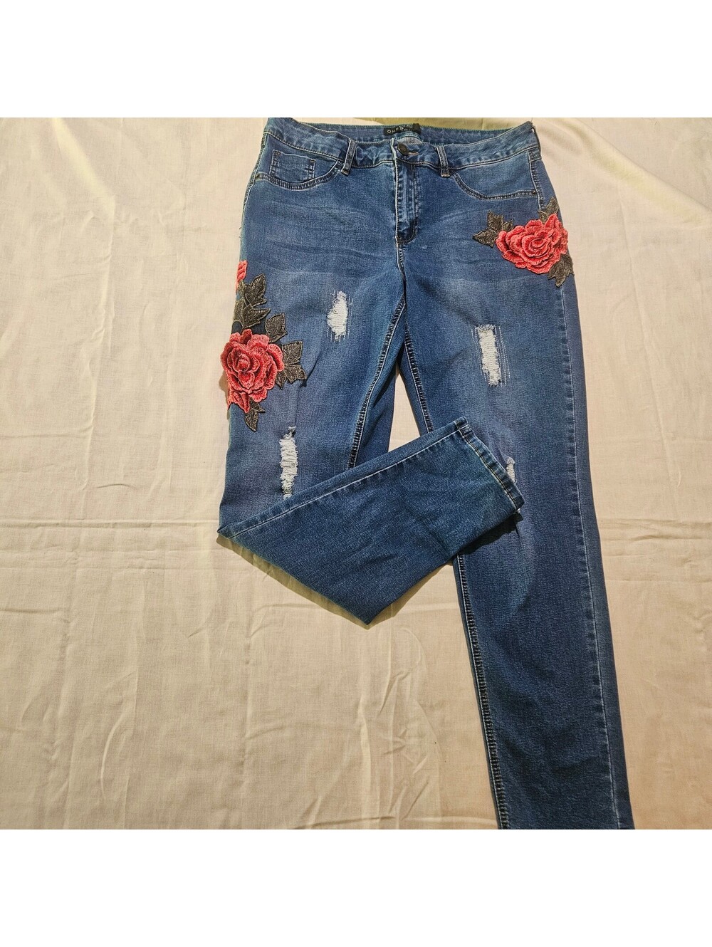 ONE 5 ONE Women's Blue Distressed Jeans with 3D Red Rose Embroidery Sz 14